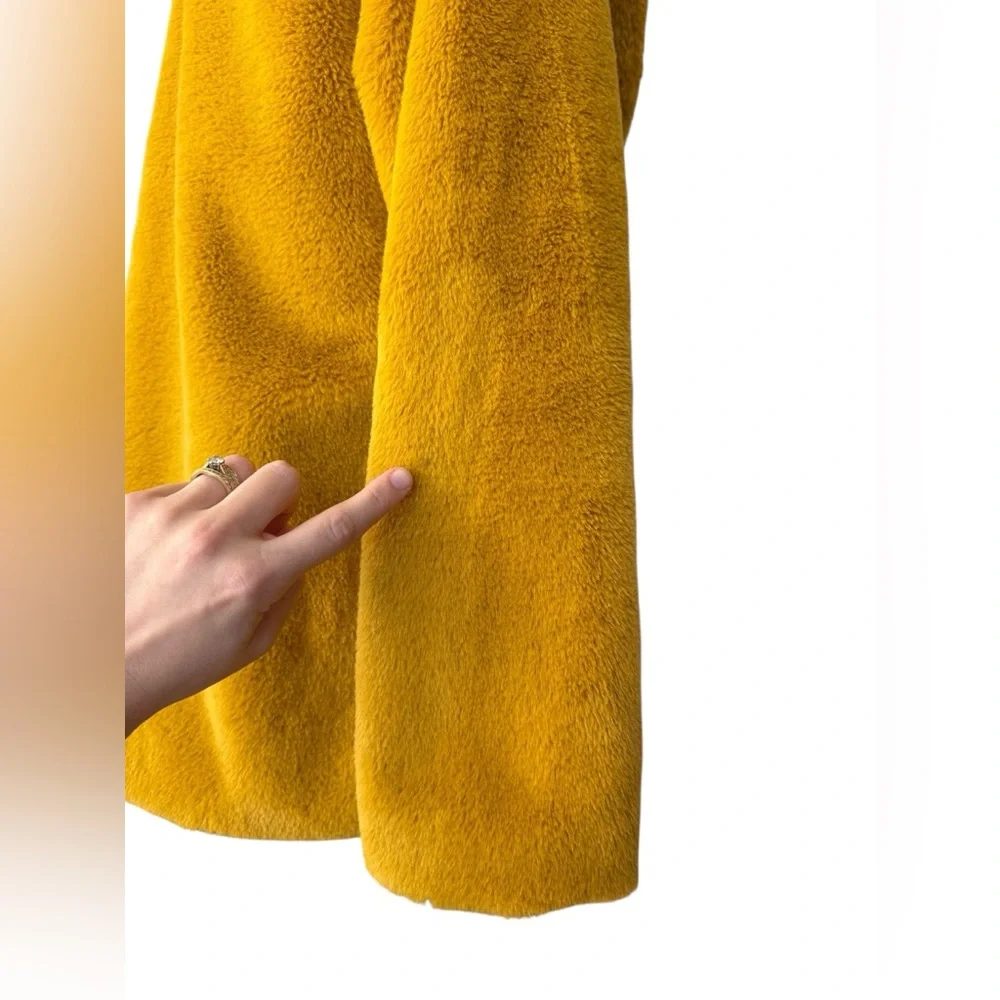 LUII "Jackie" Faux Fur Jacket in Yellow Mustard and Cheetah‎ Lined- Large - Picture 11 of 12